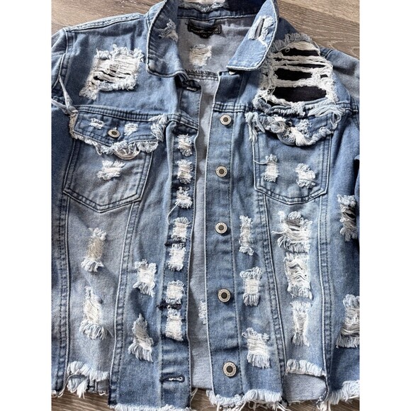 Distressed denim jacket women - Picture 4 of 6